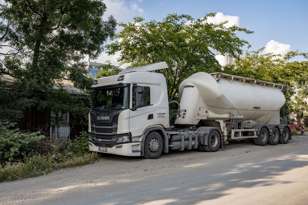SCANIA 143 V8 (218 EFW 91)