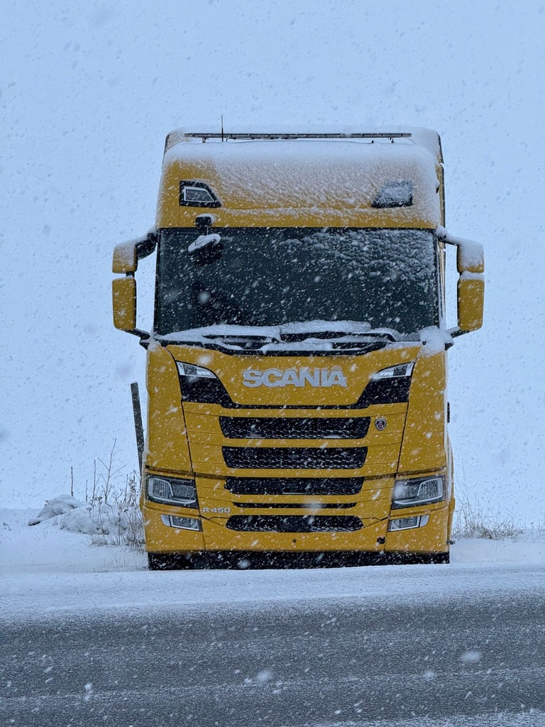 SCANIA J8 (BN-426-JW)